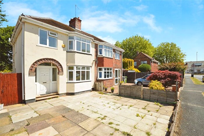 3 Bedroom Semi-Detached House To Rent In Warstones Crescent, Wolverhampton, West Midlands, WV4