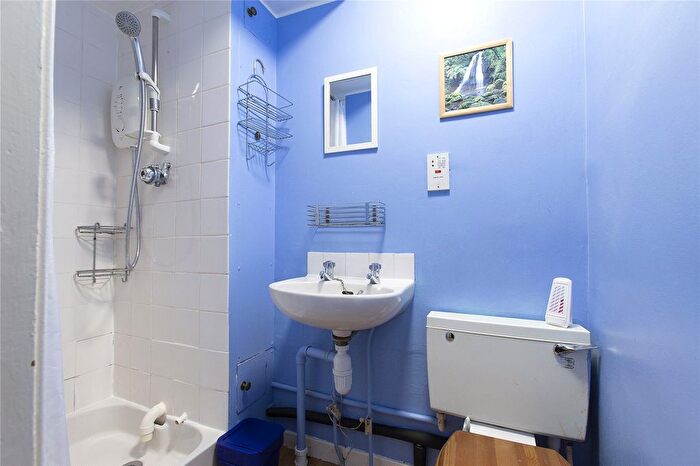 1 Bedroom Flat To Rent In Caledonian Place, Edinburgh, EH11