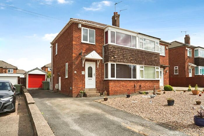3 Bedroom Semi-Detached House For Sale In Coppice Wood Avenue, Yeadon, Leeds, LS19