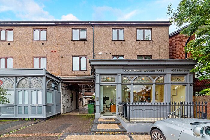 1 Bedroom Flat To Rent In Durham Road, London, SW20