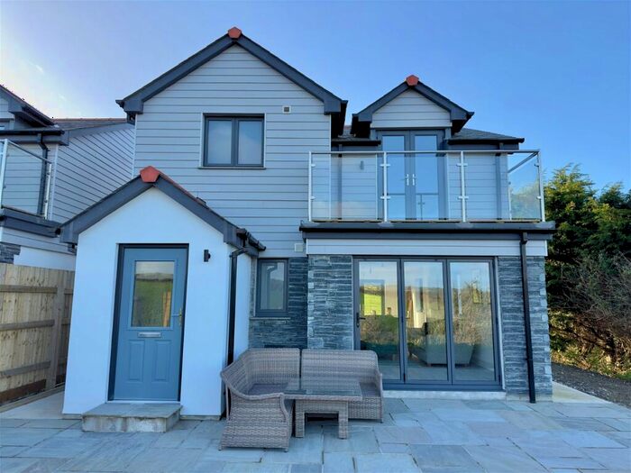 3 Bedroom Detached House For Sale In Little Petherick, PL27