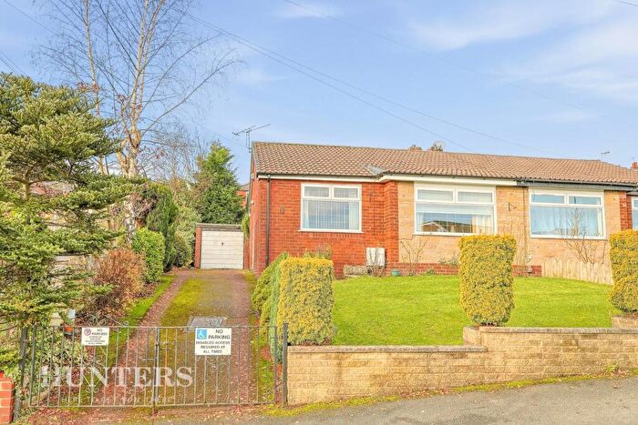 2 Bedroom Semi-Detached Bungalow For Sale In Beaufont Drive, Oldham, OL4