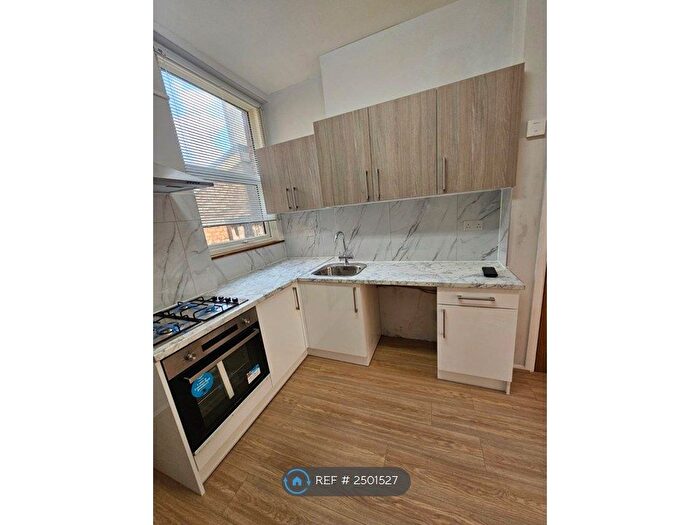 4 Bedroom Semi-Detached House To Rent In Sidney Avenue, London, N13