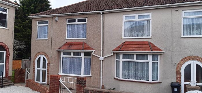 3 Bedroom End Of Terrace House To Rent In Hawthorn Avenue, Bristol, BS15