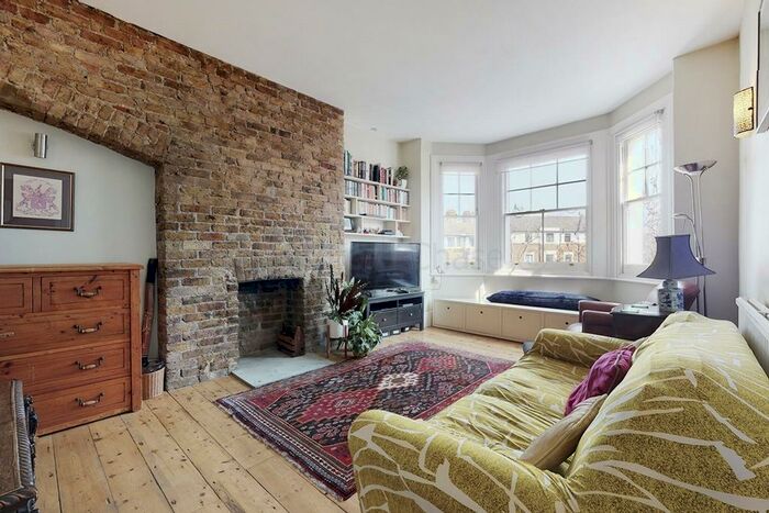 2 Bedroom Flat To Rent In Bishops Road, Highgate, N6