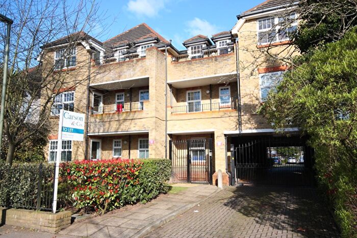 2 Bedroom Flat For Sale In Maybury Road, Woking, GU21