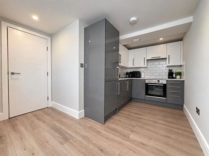 2 Bedroom Flat To Rent In King Street, Maidstone, ME14