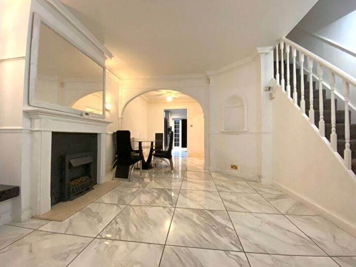 3 Bedroom Terraced House To Rent In Woodrow Avenue, Hayes, UB4