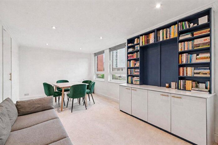 1 Bedroom Flat For Sale In Lily Close, St Pauls Court, London, W14