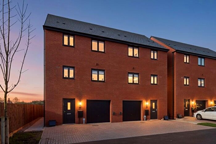 4 Bedroom House For Sale In Stallings Lane, Kingswinford, DY6