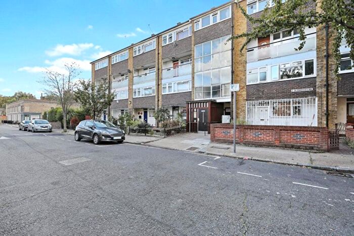 3 Bedroom Apartment For Sale In Portelet Road, Stepney, E1