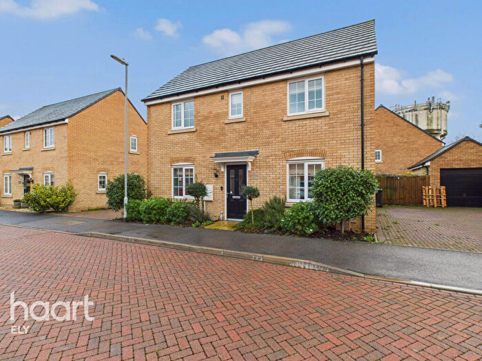 3 Bedroom Detached House For Sale In Stimpson Street, Sutton, CB6