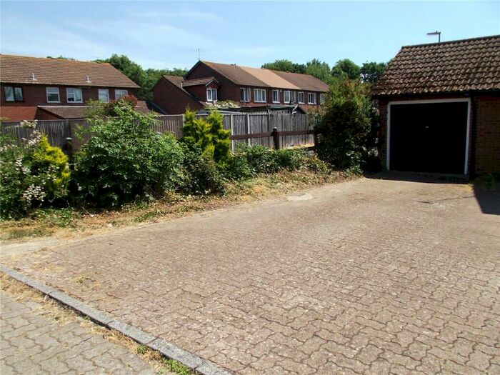 3 Bedroom End Of Terrace House For Sale In Woodglade Close, Marchwood