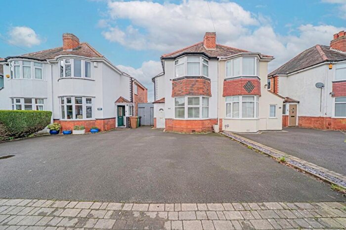 4 Bedroom Semi-Detached House For Sale In Marshall Lake Road, Shirley, B90