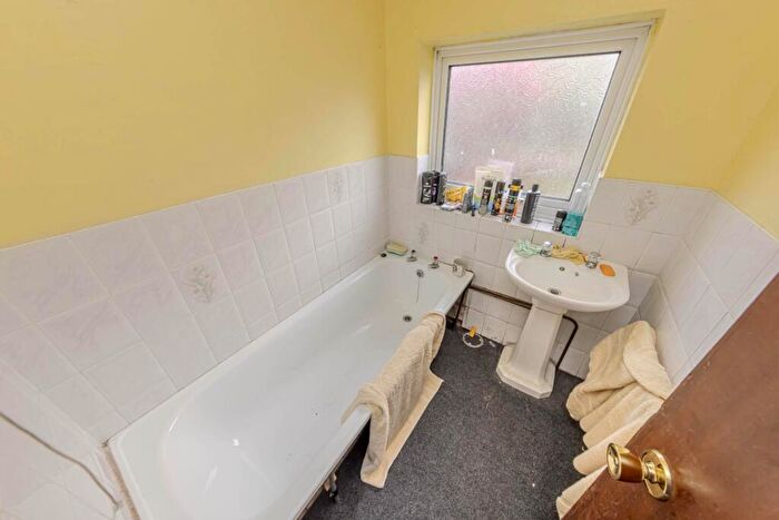 2 Bedroom Semi-Detached House For Sale In Moffat Grove, Stoke On Trent, ST2