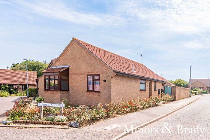 3 Bedroom Detached Bungalow For Sale In Aubretia Close, Lowestoft, NR33