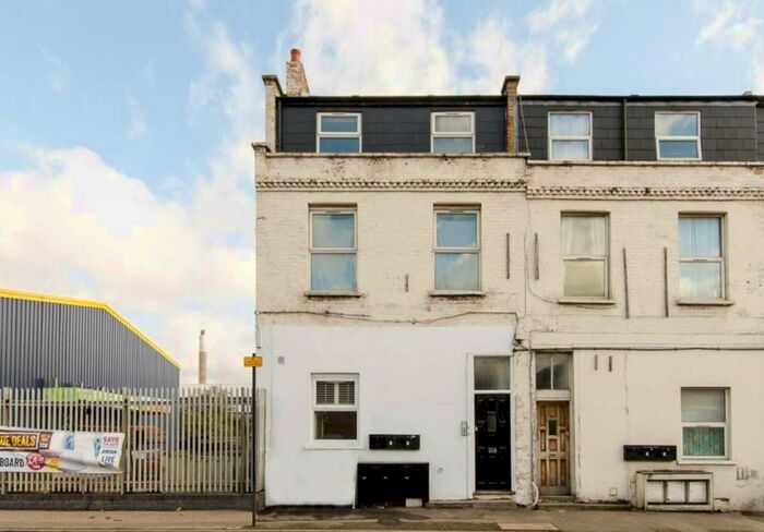2 Bedroom Flat To Rent In Ilderton Road Peckham, SE15
