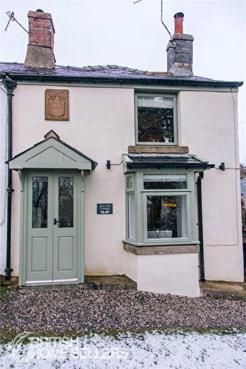 2 Bedroom Cottage For Sale In Bank View, Tideswell, Buxton, Derbyshire, SK17