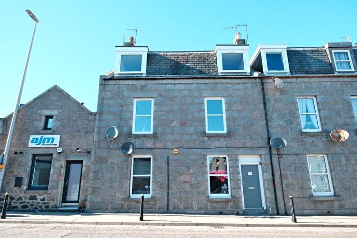 2 Bedroom Flat To Rent In Broomhill Road, Broomhill, Aberdeen, AB10