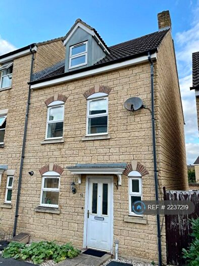 3 Bedroom Semi-Detached House To Rent In Avenue De Gien, Malmesbury, SN16