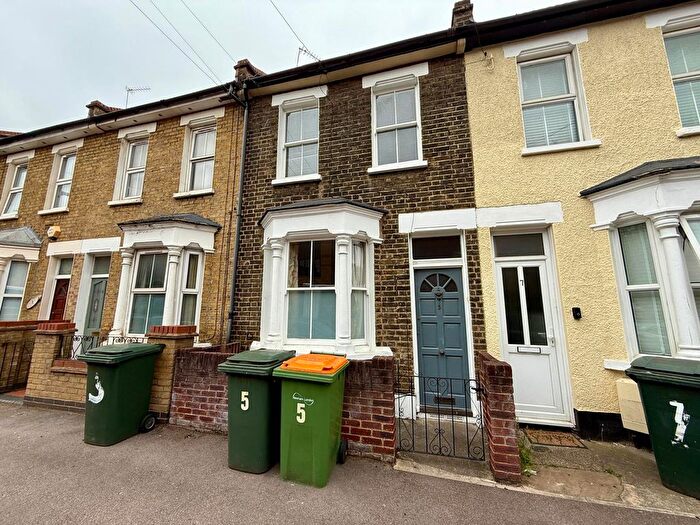 2 Bedroom Terraced House To Rent In London, E15