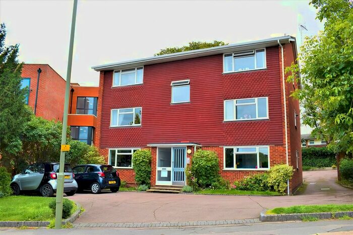 1 Bedroom Flat To Rent In Alexandra Road, Epsom, KT17