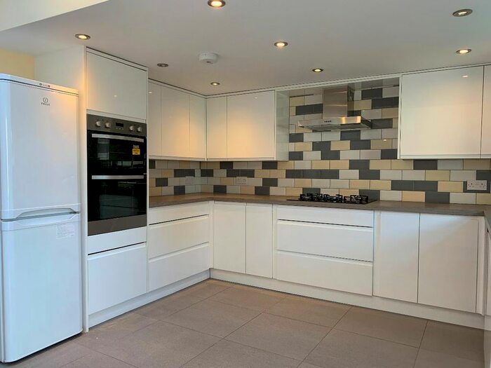 3 Bedroom Terraced House To Rent In Blythe Hill Lane, London, SE6