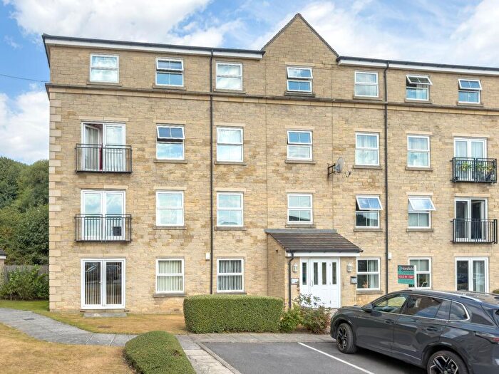 2 Bedroom Apartment For Sale In Yarn Court, Bailiff Bridge, HD6