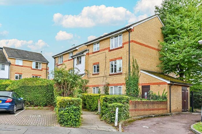 1 Bedroom Flat To Rent In Heddington Grove, Holloway, London, N7