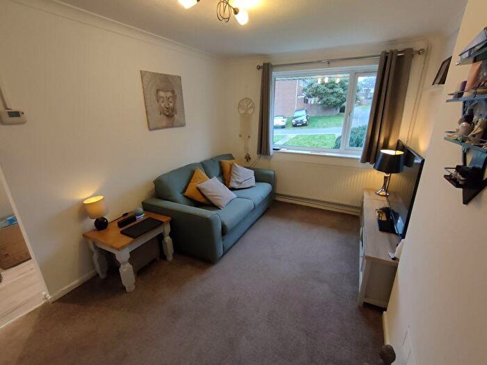 1 Bedroom Detached House To Rent In B King John Avenue, BH11
