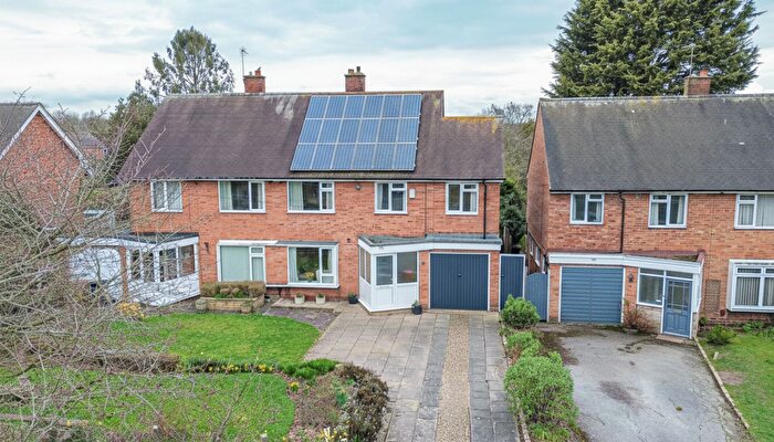 5 Bedroom Semi-Detached House For Sale In Longdon Road, Knowle, B93