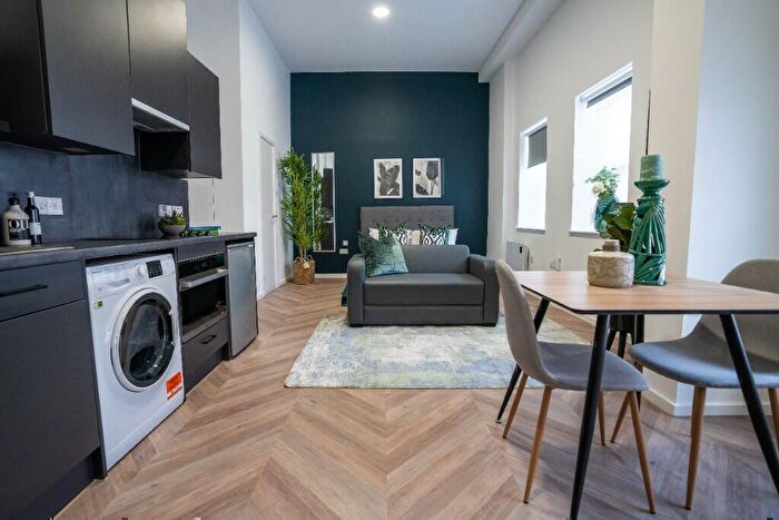 Apartment To Rent In Loxley Heights, Rockingham Street, Sheffield, S1