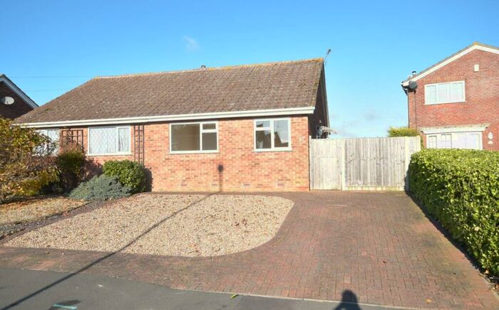 2 Bedroom Semi-Detached Bungalow To Rent In Kipton Field, Rothwell, Kettering, NN14