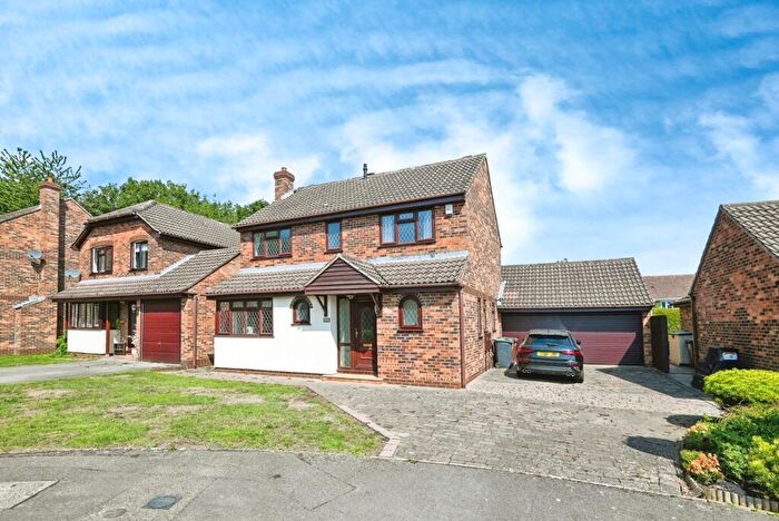 4 Bedroom Detached House For Sale In Barling Close, Chatham, Kent, ME5