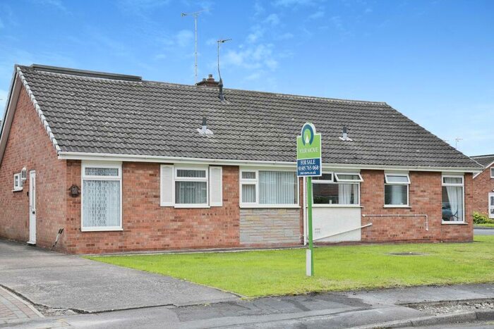 2 Bedroom Bungalow For Sale In Hood Grove, Goole, DN14