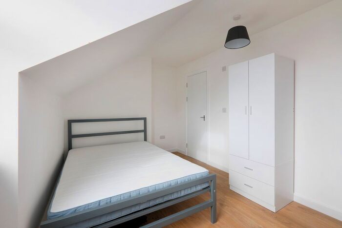 Studio To Rent In Royal George Road, Burgess Hill, West Sussex, RH15