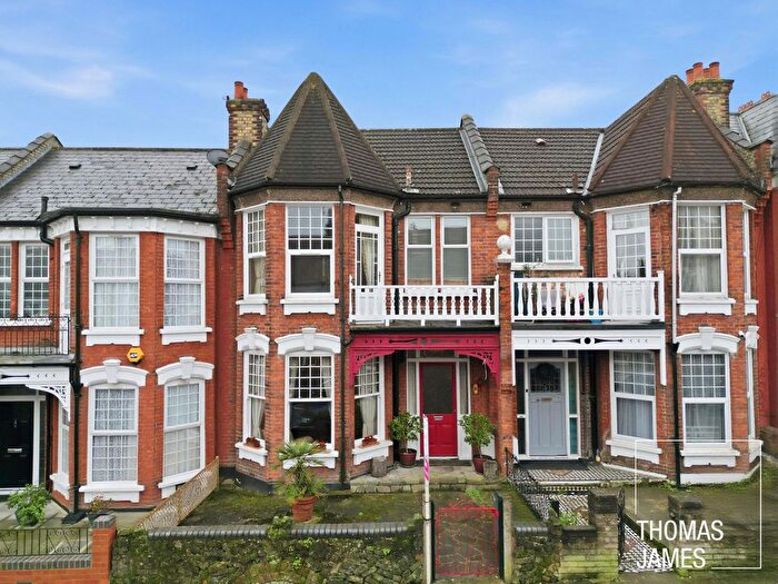 3 Bedroom Terraced House For Sale In Woodside Road, London, N22