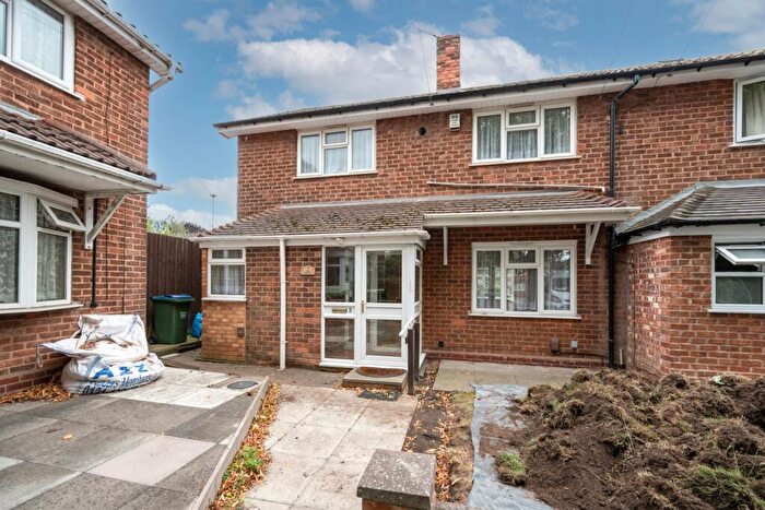 3 Bedroom Semi Detached House For Sale In Akrill Close, West Bromwich, B70