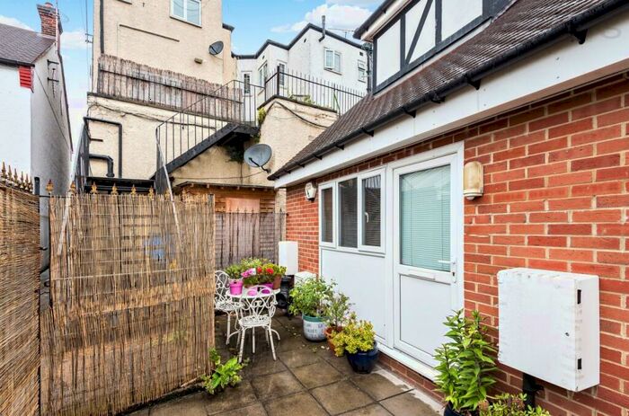 1 Bedroom End Of Terrace House To Rent In Oriel Mews, High Road, South Woodford, London, E18