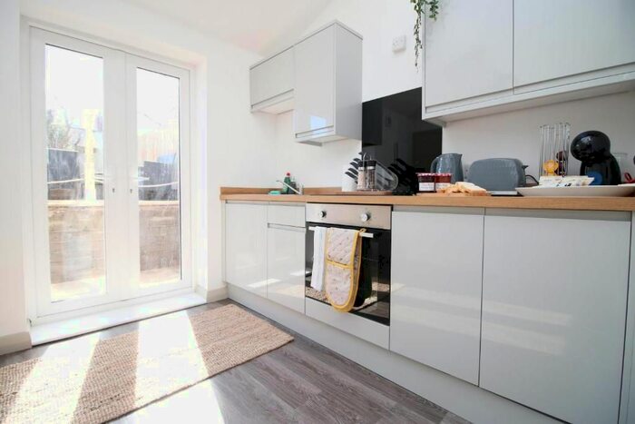 3 Bedroom Flat To Rent In South Market Street, Old Market House, Newport, Newport, NP20