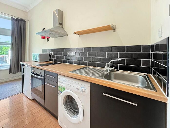 1 Bedroom Flat To Rent In Cathedral Road, Cardiff, CF11