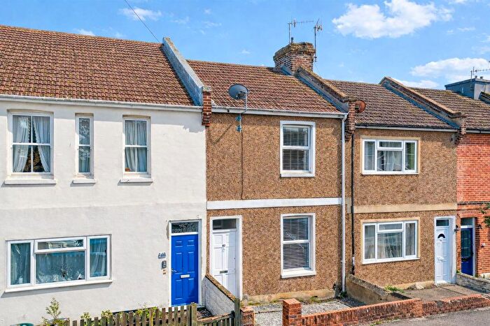 2 Bedroom Terraced House For Sale In North Terrace, Hastings, TN34