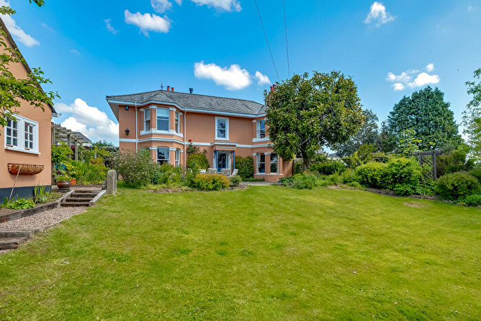 5 Bedroom Detached House For Sale In Eggbuckland Road, Plymouth, PL3