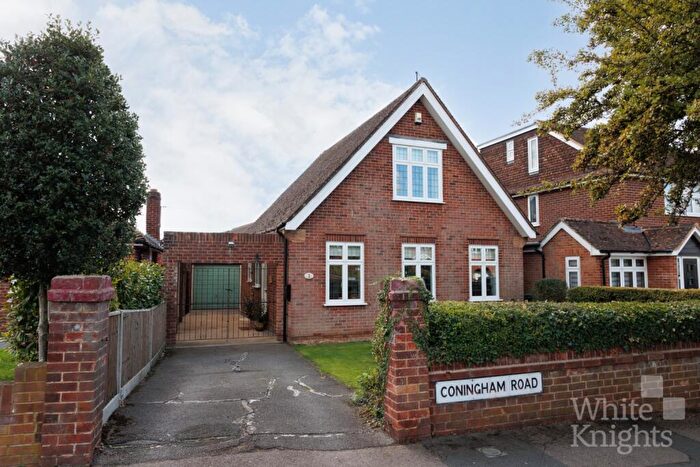 3 Bedroom Detached House For Sale In Coningham Road, Reading, Berkshire, RG2