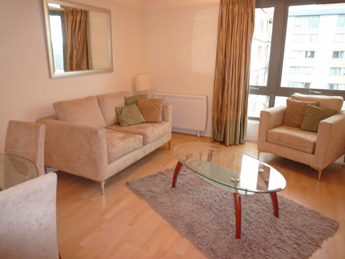 1 Bedroom Flat To Rent In Victoria Road, London, W3