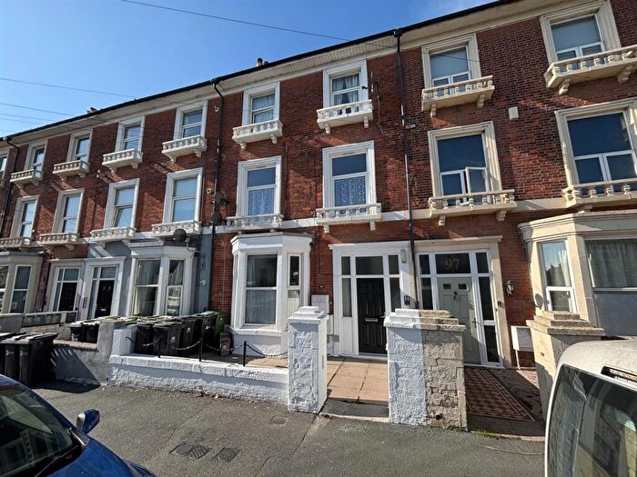 1 Bedroom Flat For Sale In Dorchester Road, Weymouth, DT4