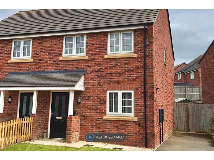 3 Bedroom Semi-Detached House To Rent In Wayside Grove, Scarborough, YO11