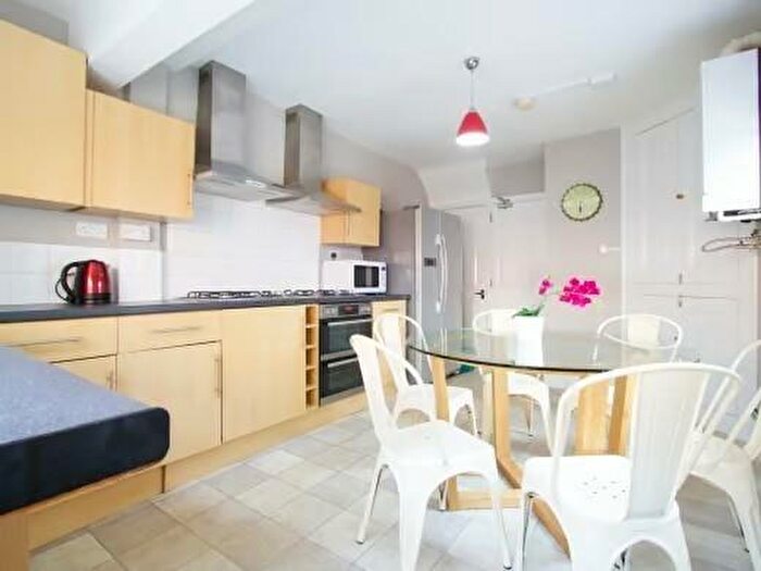6 Bedroom Terraced House To Rent In *£pppw Excl Bills* Derby Grove, Nottingham, NG7