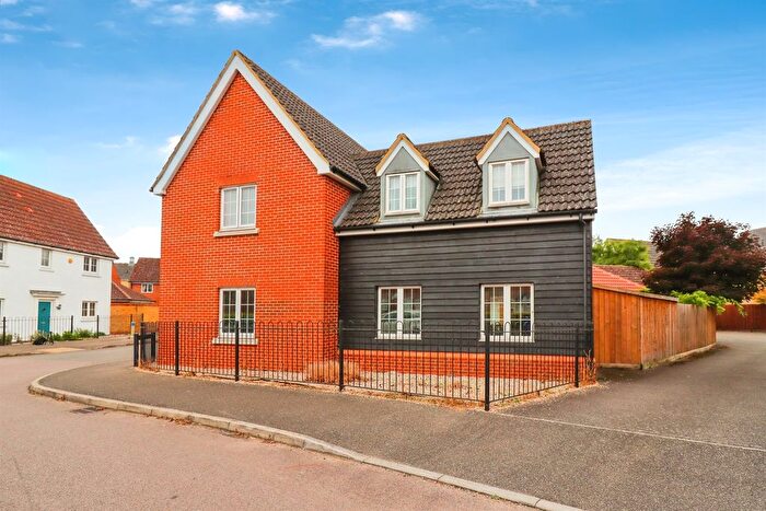 4 Bedroom Detached House For Sale In Tayberry Close, Red Lodge, Bury St. Edmunds, IP28