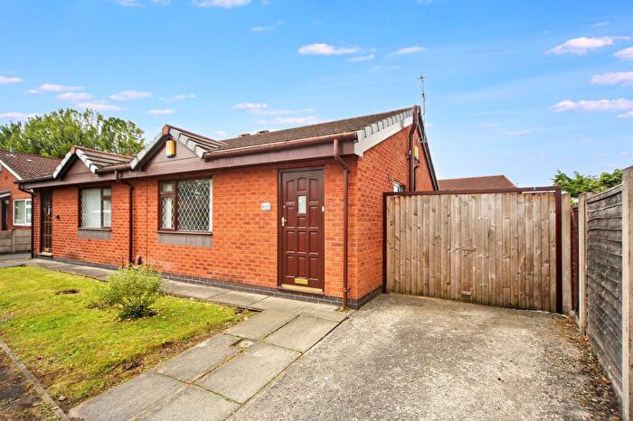 1 Bedroom Semi-Detached Bungalow For Sale In Stanley Street, Newtown, WN5